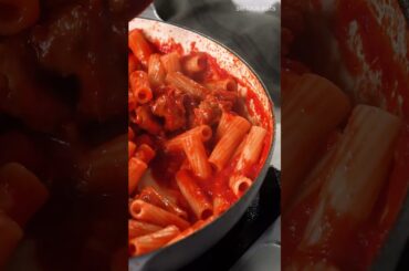 Pasta Alla Zozzona is a Taste of Rome