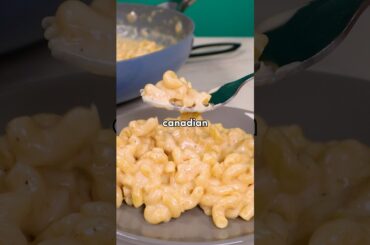 This WHITE CHEDDAR mac and cheese is like a piece of my childhood!