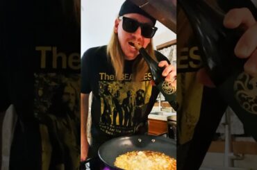 Meatballs and Wine #youtubeshorts #foodie #meatballs #spaghettiandmeatballs #cooking #recipe #yummy