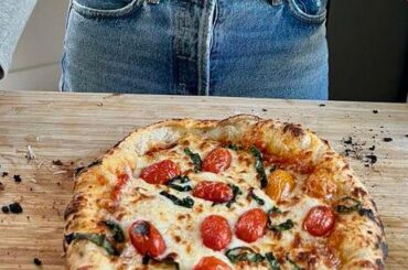 Homemade pizza: the perfect slice of happiness!