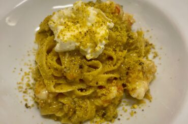 tagliatelle with pistachio pesto, burrata and prawns