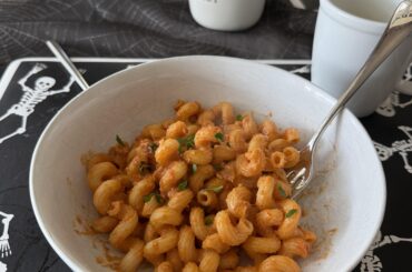 vodka cavatappi with mozzarella, caramelized onions, and garlic