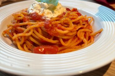 Marinara with stracciatella