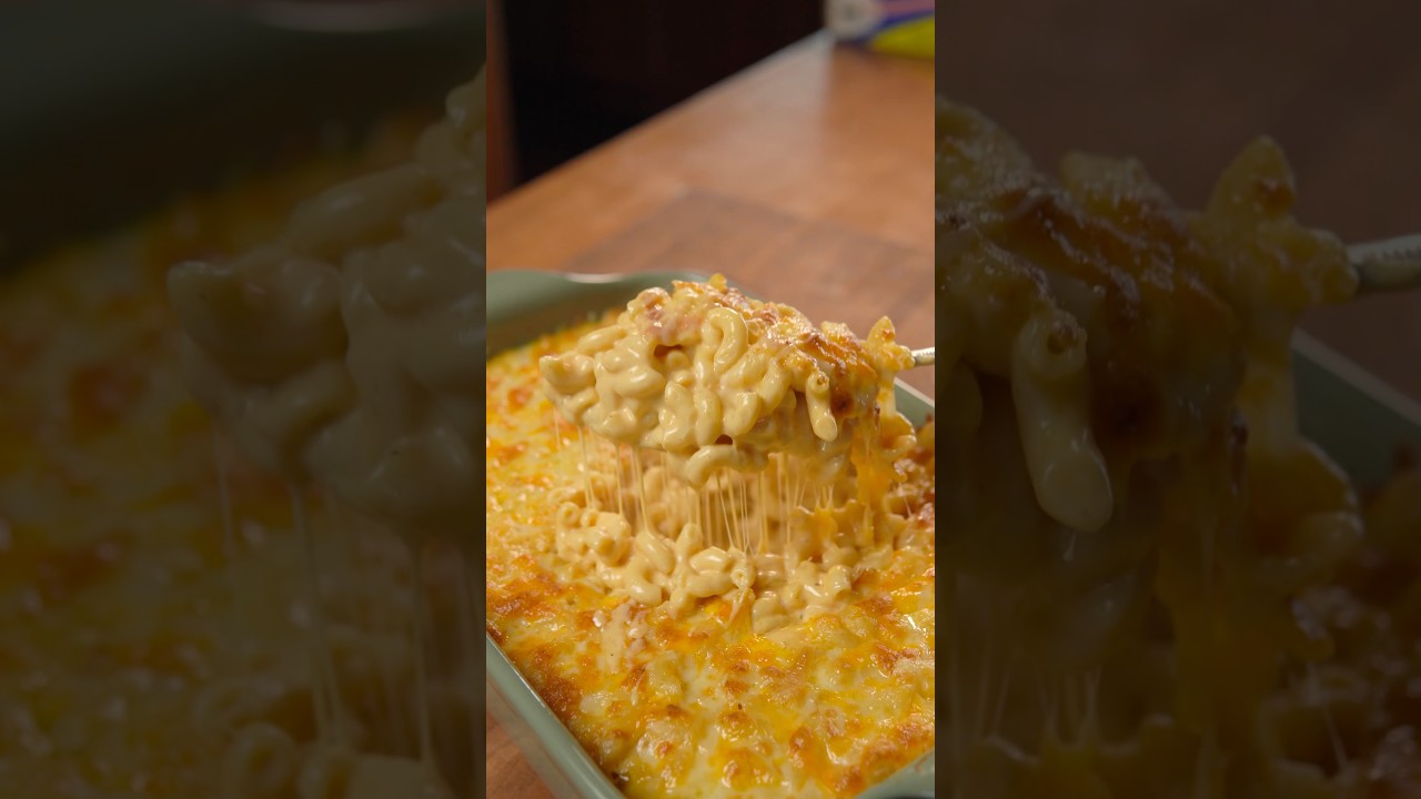 Mac and Cheese #macandcheese #friendsgiving #thanksgiving #shorts Mac and Cheese #macandcheese #friendsgiving #thanksgiving #shorts