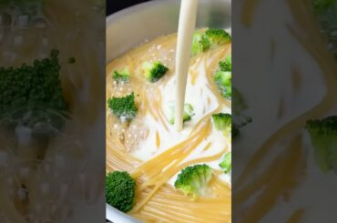 Quick & Easy Creamy Pasta with Broccoli, Pesto and Cheddar Cheese! #Pasta #Recipe