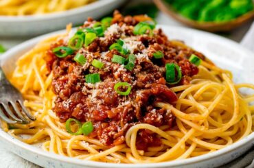 Quick and Easy Spaghetti Bolognese - Family Favourite!