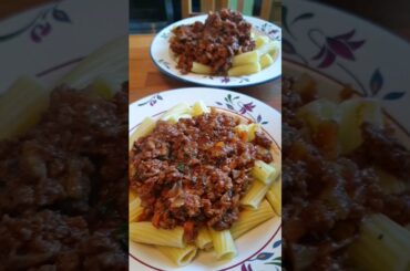 Bolognese Pasta #shorts #fyp #pasta #italian #italy #noodles #food #foodie #tasty #yummy #tomato