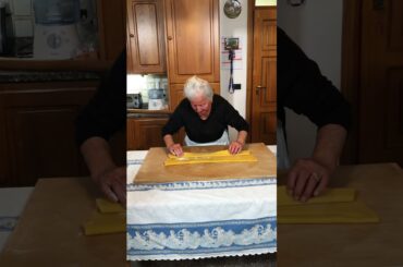 87 year old Betta makes tagliatelle!  #pasta  #shorts