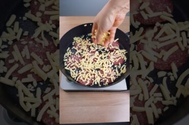 Let's make a tortilla mozzarella cheese roll