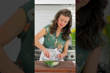 Cheesy Spinach Stuffed Chicken Breasts #shorts