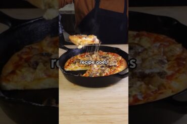 How to Make Crispy Cast Iron Pizza in 10 Minutes! (No Rise Dough Recipe) #cooking #shorts #pizza