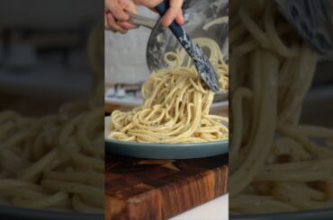 The SECRET to creamy Cacio e Pepe PERFECTION #shorts