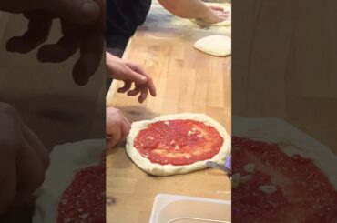 The Best Pizza Neapolitan #pizza #italianfood #romefood #pizzalover #neapolitanpizza