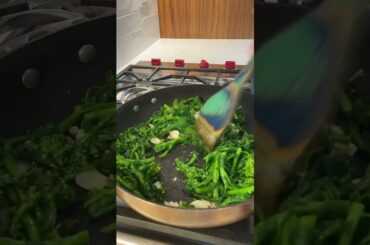 Garlicky Rapini With Cannellini Beans #italianfood #healthycooking #italianrecipes