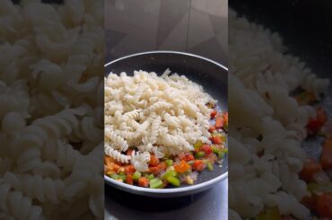 Cheesy Pasta #shorts #youtubeshorts #viralvideo #pasta