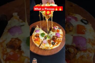 What a Pizzaa#food #foodshorts #streetfood #viralvideos #cookingshorts #recipe #shortvideo