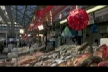 Italians again shop for low-key Xmas dinner