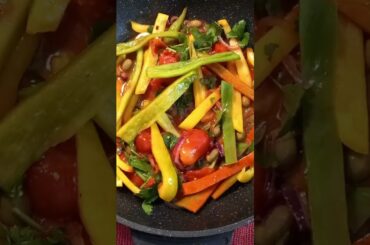 Italian Pasta Dish: Ziti With Onion And Pepper #cookinginitaly #italianrecipes  #shorts