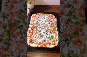 pizza #italianpizza #newyorkpizza #shorts #bakingwithamna #baking #recipe #pizza #baketime #snacks