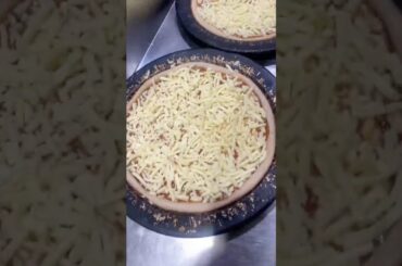 Pizza order late #pizza #food #ytshorts #shortfeed #pasta #loadedfries #viralshort #youtubeshorts