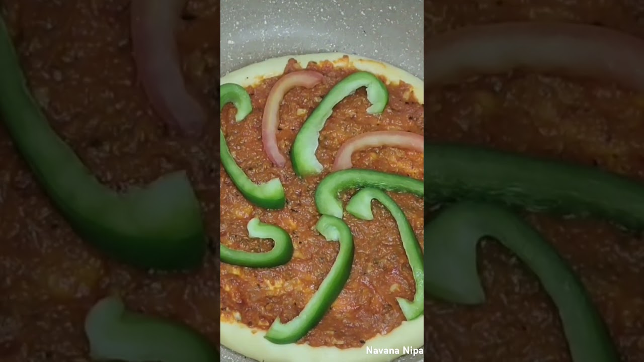 Pizza recipe without oven|Italian pizza|how to make pizza at home|Chicken pizza #shorts #NavanaNipa Pizza recipe without oven|Italian pizza|how to make pizza at home|Chicken pizza #shorts #NavanaNipa
