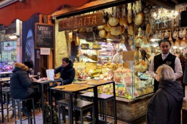 The Best Street Food in Bologna, Italy! Market and historic food shops of Old Bologna.