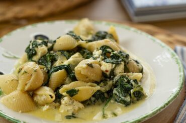 Simple & Quick Spinach & Feta Pasta