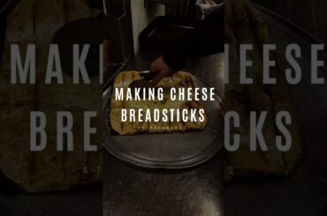 HOW TO MAKE THE BEST BREADSTICKS #foodchallenge #food #pizza #breadsticks #breakfast #123