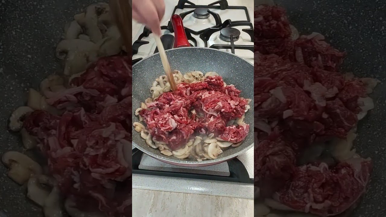 Learn how to make Straccetti con Funghi, an Italian-inspired Keto Shredded Beef with Mushrooms! Learn how to make Straccetti con Funghi, an Italian-inspired Keto Shredded Beef with Mushrooms!