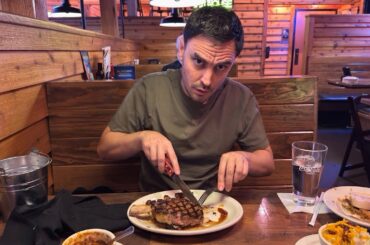 An Italian Tries Texas Roadhouse for the First Time