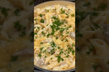 Simple. Comforting. Delicious. Creamy Lamb Rigatoni. #PastaNight #QuickAndEasyMeals #DinnerIdeas