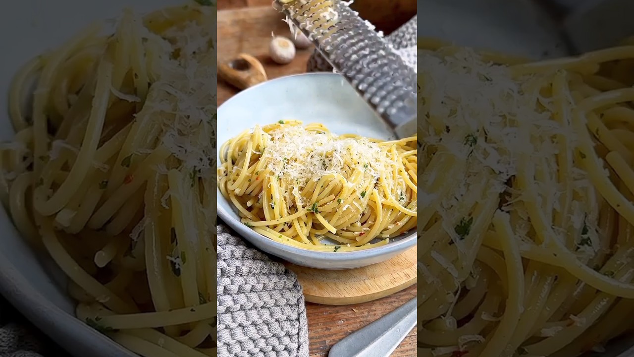 Garlic and Oil Pasta #pasta #easyrecipe #cooking Garlic and Oil Pasta #pasta #easyrecipe #cooking