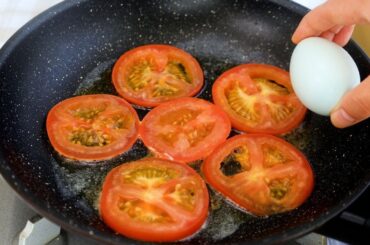 1 Tomato with 3 eggs! Quick breakfast in 5 minutes. Super easy and delicious omelet recipe
