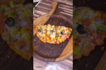 Half pizza order on cloud kitchen #shorts #food