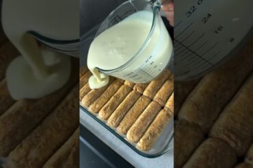Tiramisu #foodiefavorites #recipe #viralshort #food #garlicbreadrecipe #viralvideo #easybaking
