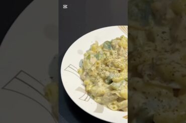 Delicious Creamy Pasta #pasta #creamypasta #instantfood #cooking #shorts #youtube #homekitchen #love