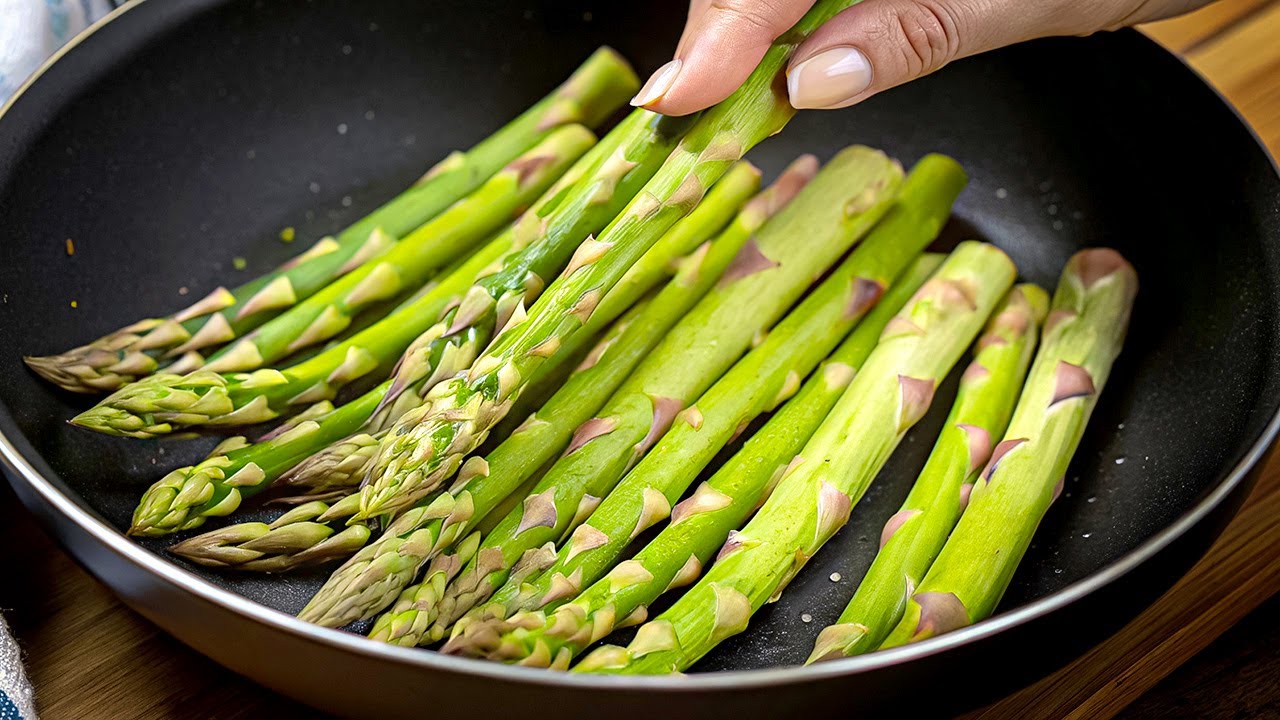My Italian Grandma’s Asparagus Recipe! All the guests are crazy about it! Easy and delicious! My Italian Grandma's Asparagus Recipe! All the guests are crazy about it! Easy and delicious!