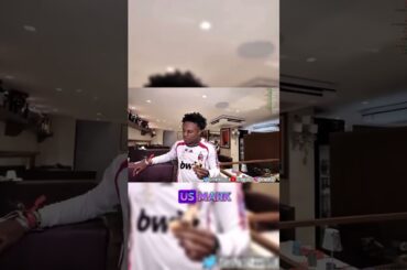 ISHOWSPEED TRYING ITALIAN PIZZA