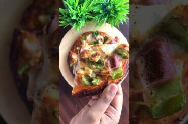 Quick, Cheesy & So Easy | quick pizza recipe | #shorts #pizza #viralshort #cheesypizza #trending