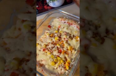 Quick & Cheesy Bread Lasagna: The Ultimate Comfort Food Hack #dailyvlog #cheesylasagna #food #recipe