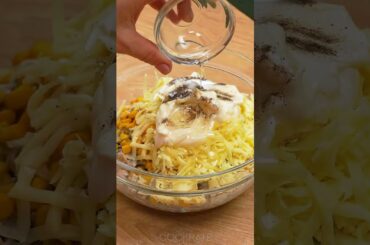 My friend from Italy taught me this trick! Appetizers in the box from the cream!