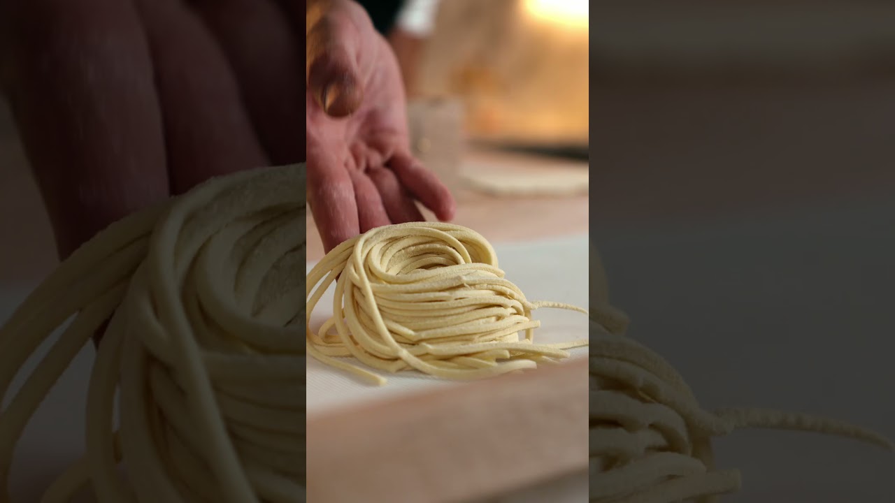 Pasta Cacio e pepe with Zucchini flowers Pasta Cacio e pepe with Zucchini flowers
