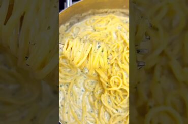This 1-Min Garlic Herb Pasta Will Blow Your Mind! #easyrecipes #pasta #spaghetti #food #cooking