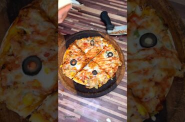 American cheese pizza order on cloud kitchen #shorts #shortvideo #food