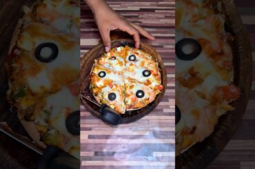 late night pizza order 11 pm #shorts #food #pizza