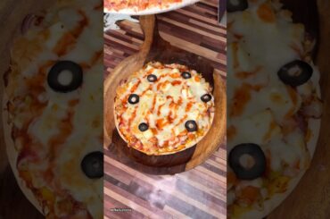 veggie overloaded pizza order #shorts #food #pizza