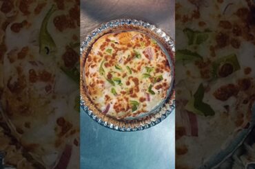 1st time try kia dough se pizza bnana#tamannapraveenvlogs #pizza #food #foodie #shorts #fastfood