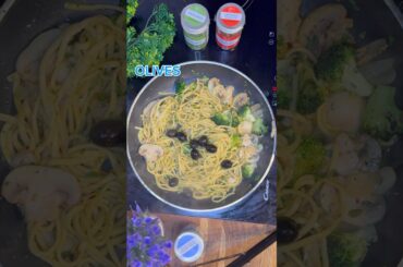 Spaghetti aglio e olio Homemade recipe #spaghetti #recipe #pastatime #italian #italianfood #london