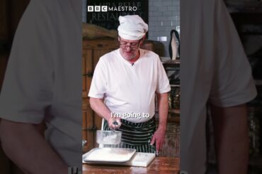 Marco Pierre White shares his simple recipe for zucchini frittes #shorts #marcopierrewhite #cooking