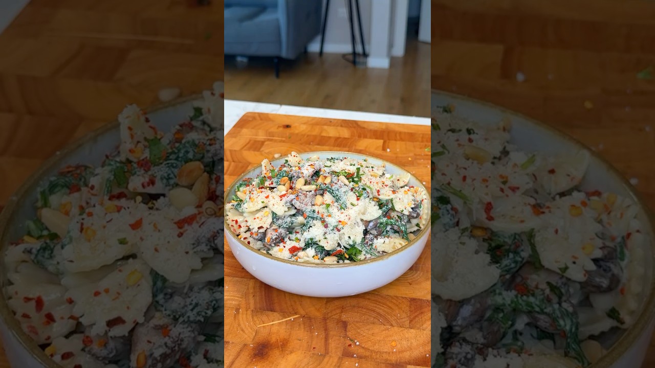 The Creamiest Spinach & Mushroom Pasta The Creamiest Spinach & Mushroom Pasta